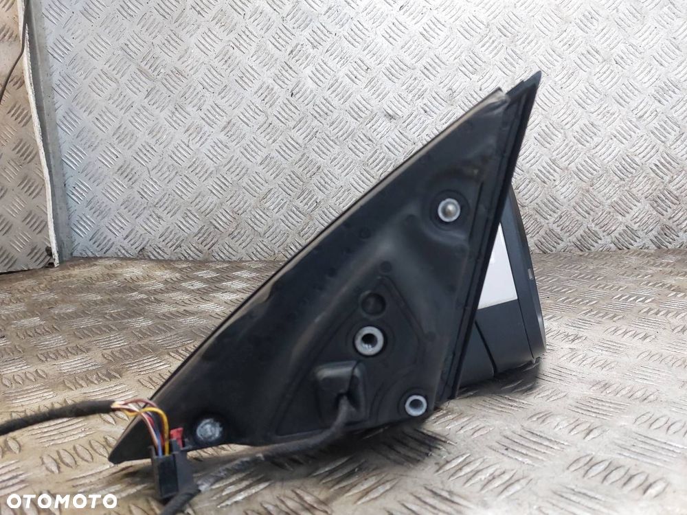 LUSTERKO PRAWE ELEKTRYCZNE SKODA OCTAVIA III LIFT LF9E 6 PIN EU - 6