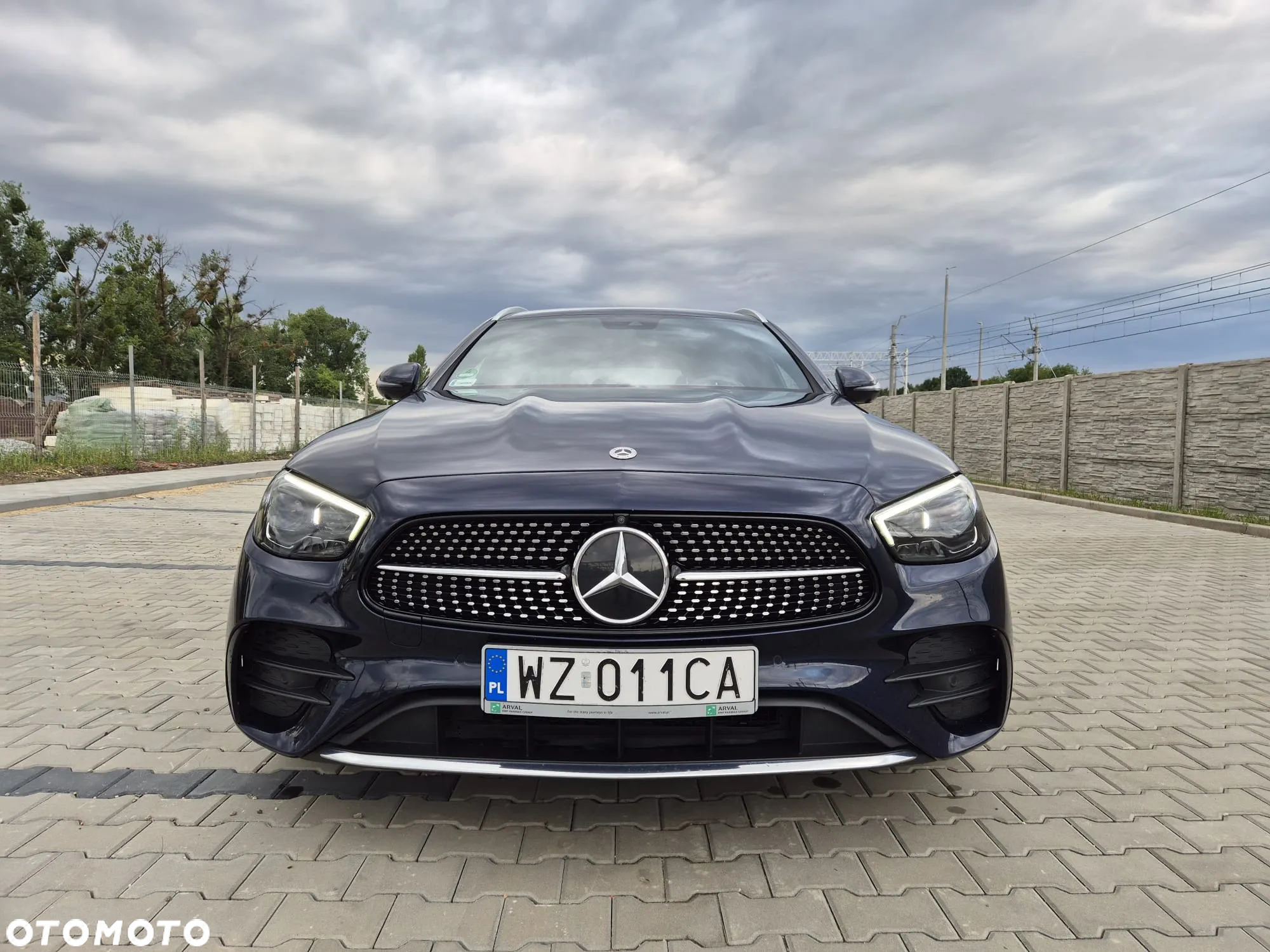 Mercedes-Benz Klasa E 220 d 4-Matic AMG - 38
