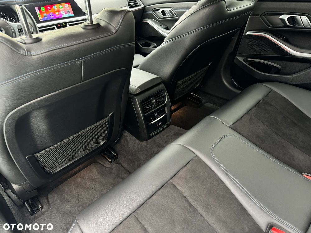 BMW Seria 3 318i M Sport - 18
