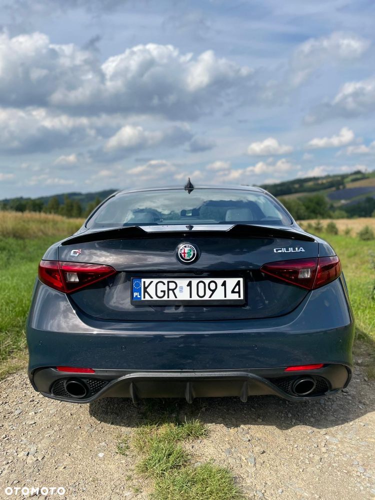 Alfa Romeo Giulia - 9