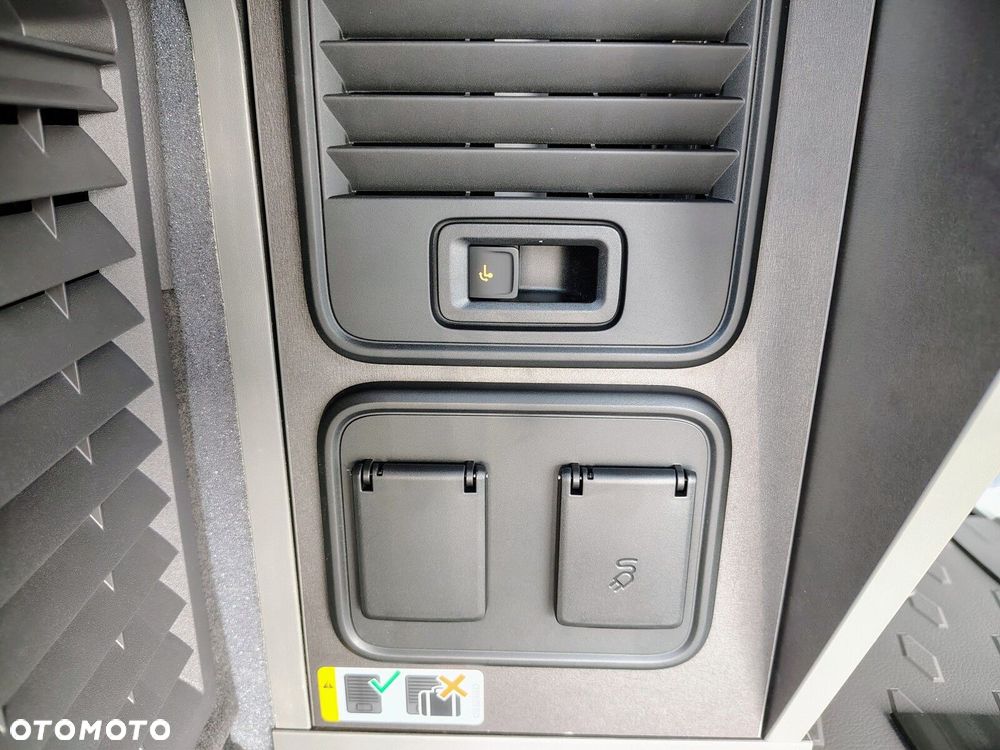 Volkswagen california Nowa California Beach silnik: 2,0 l TSI OPF 204 KM / skrzynia biegów: 7-biegowa DSG rozstaw osi: 3124 mm - 11
