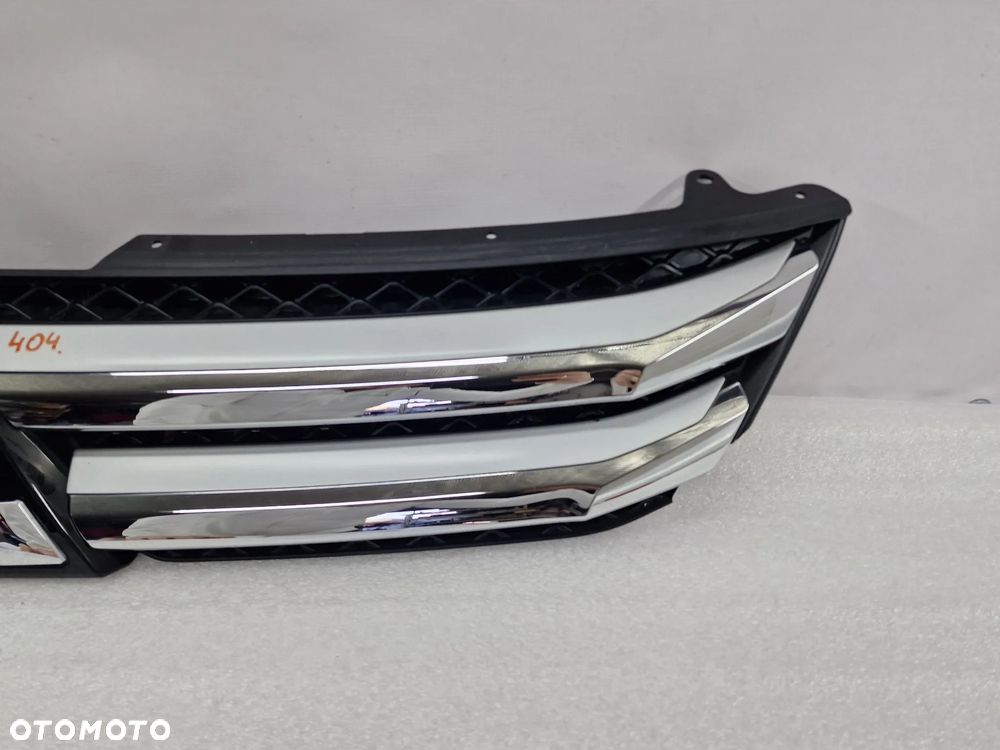 MITSUBISHI ECLIPSE CROSS 17- ATRAPA / GRILL PRZEDNI PRZÓD , NR 7450B072 / 7450B048 / 7450A402 , NR AUKCJI GL404 - 7