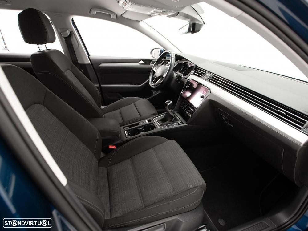 VW Passat Variant 2.0 TDi Business - 9