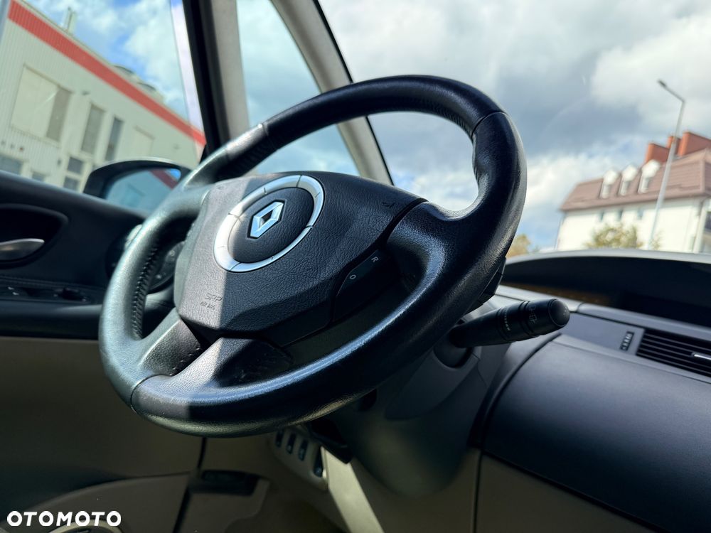Renault Espace 2.0 dCi FAP Initiale - 32