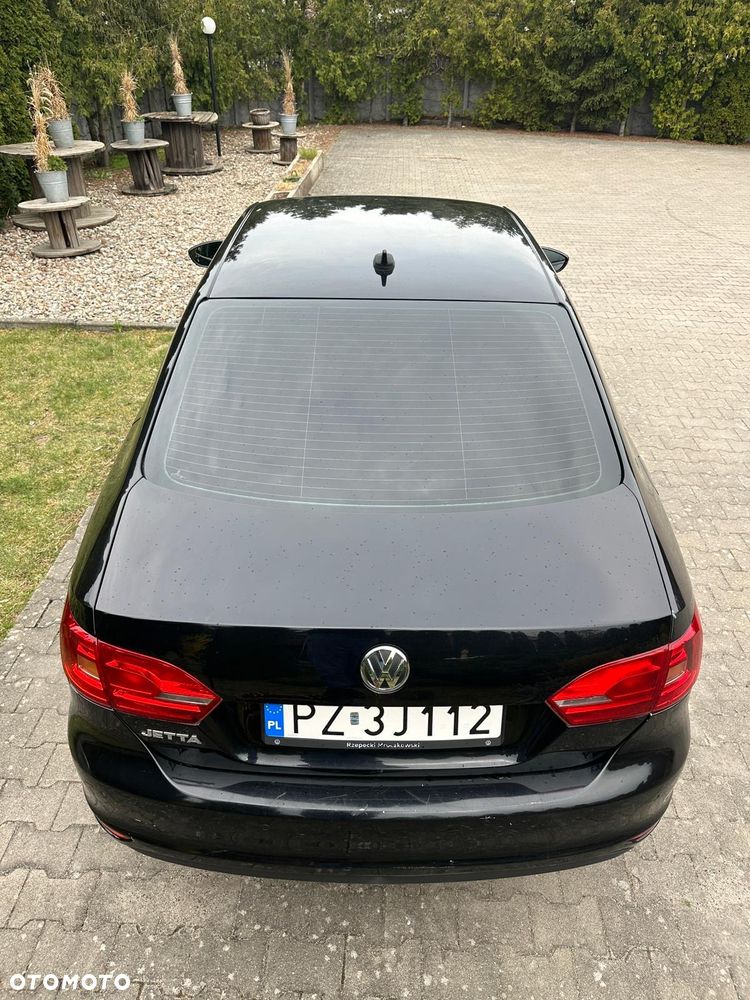 Volkswagen Jetta 1.6 TDI Comfortline DSG - 5