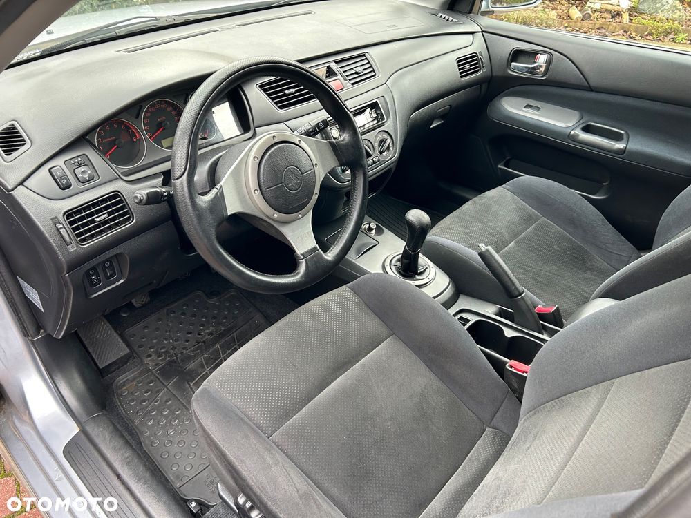 Mitsubishi Lancer Kombi 1.6 Intense - 19