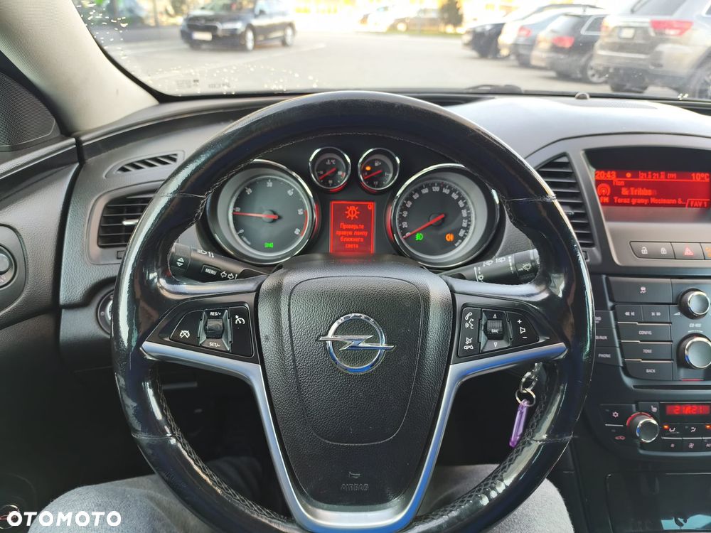 Opel Insignia - 25