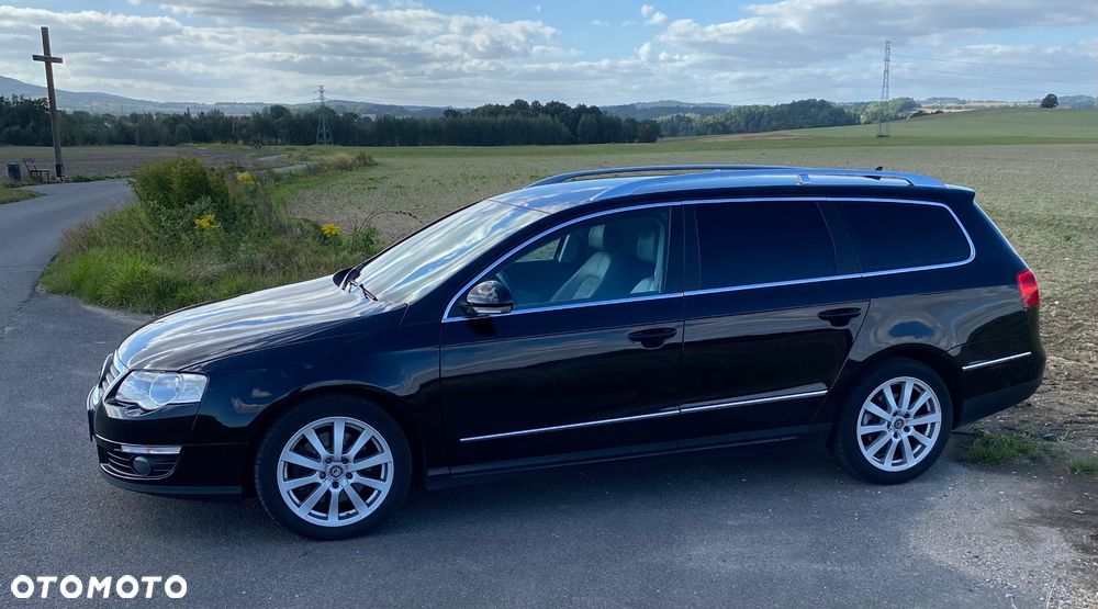 Volkswagen Passat 2.0 TDI DPF BlueMotion Technology Highline - 1