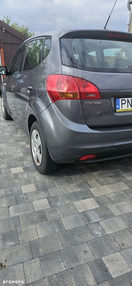 Kia Venga 1.4 L - 8