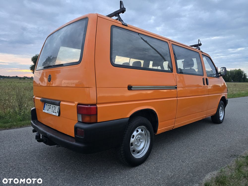 Volkswagen Caravelle - 4