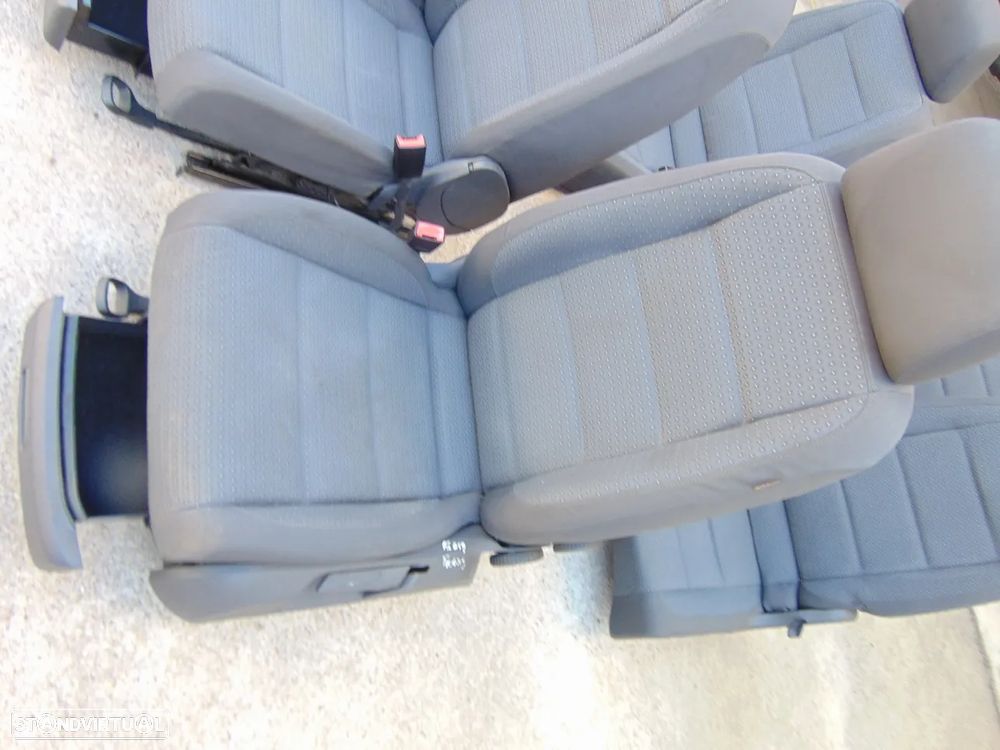 VW Touran 2005 bancos - 2