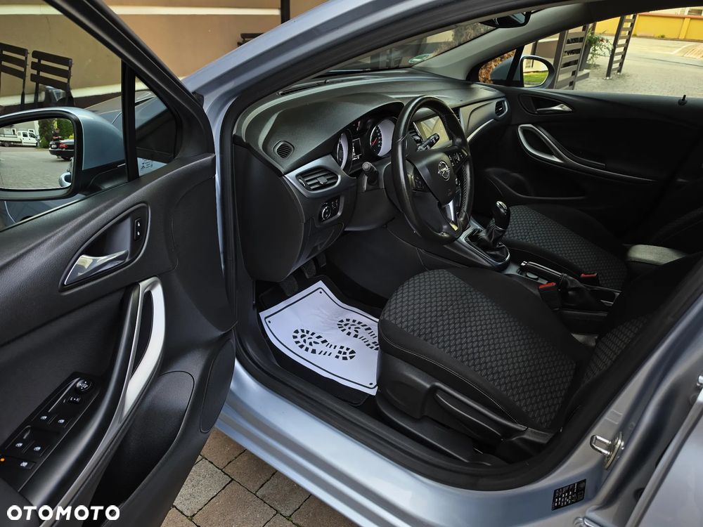 Opel Astra 1.4 Turbo Innovation - 37