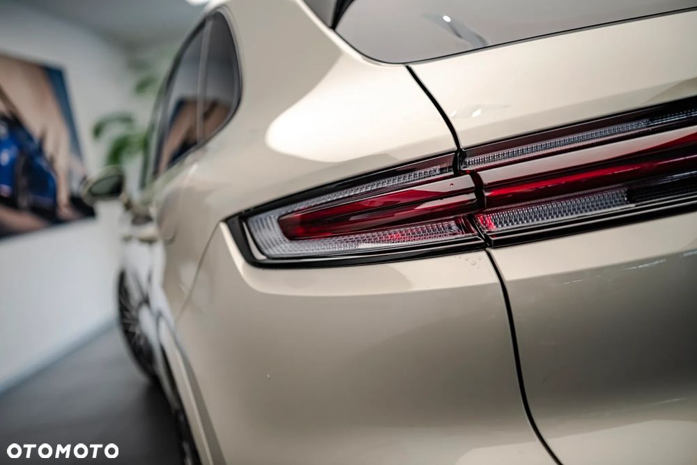 Porsche Cayenne E-Hybrid PHEV Black Edition - 23