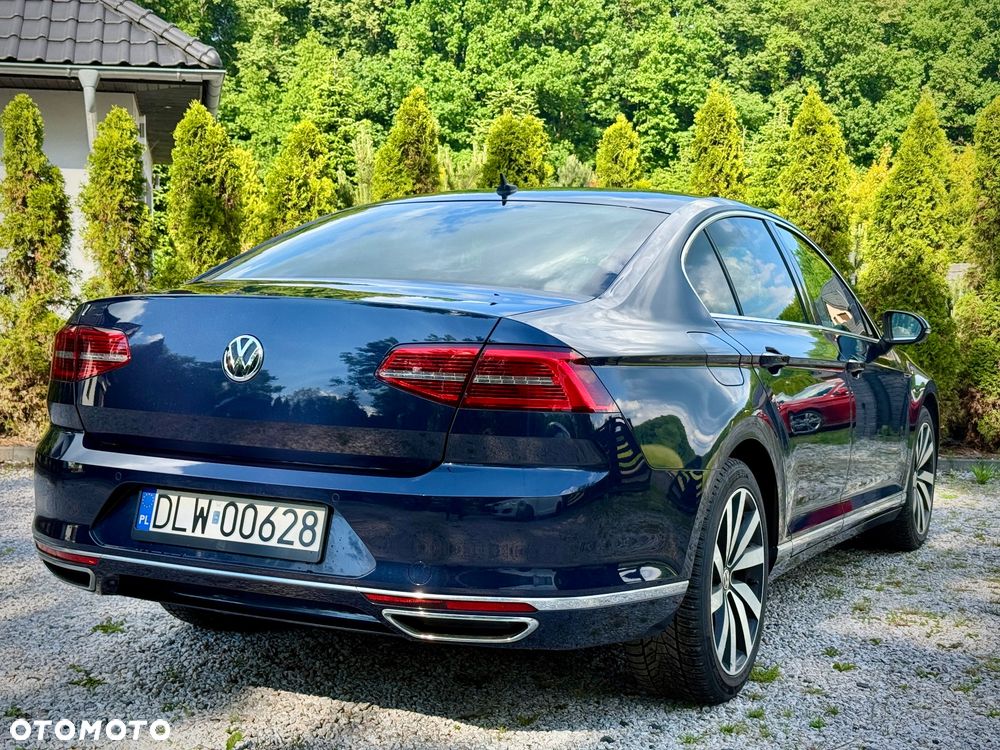 Volkswagen Passat 2.0 TDI 4Mot Elegance DSG - 28