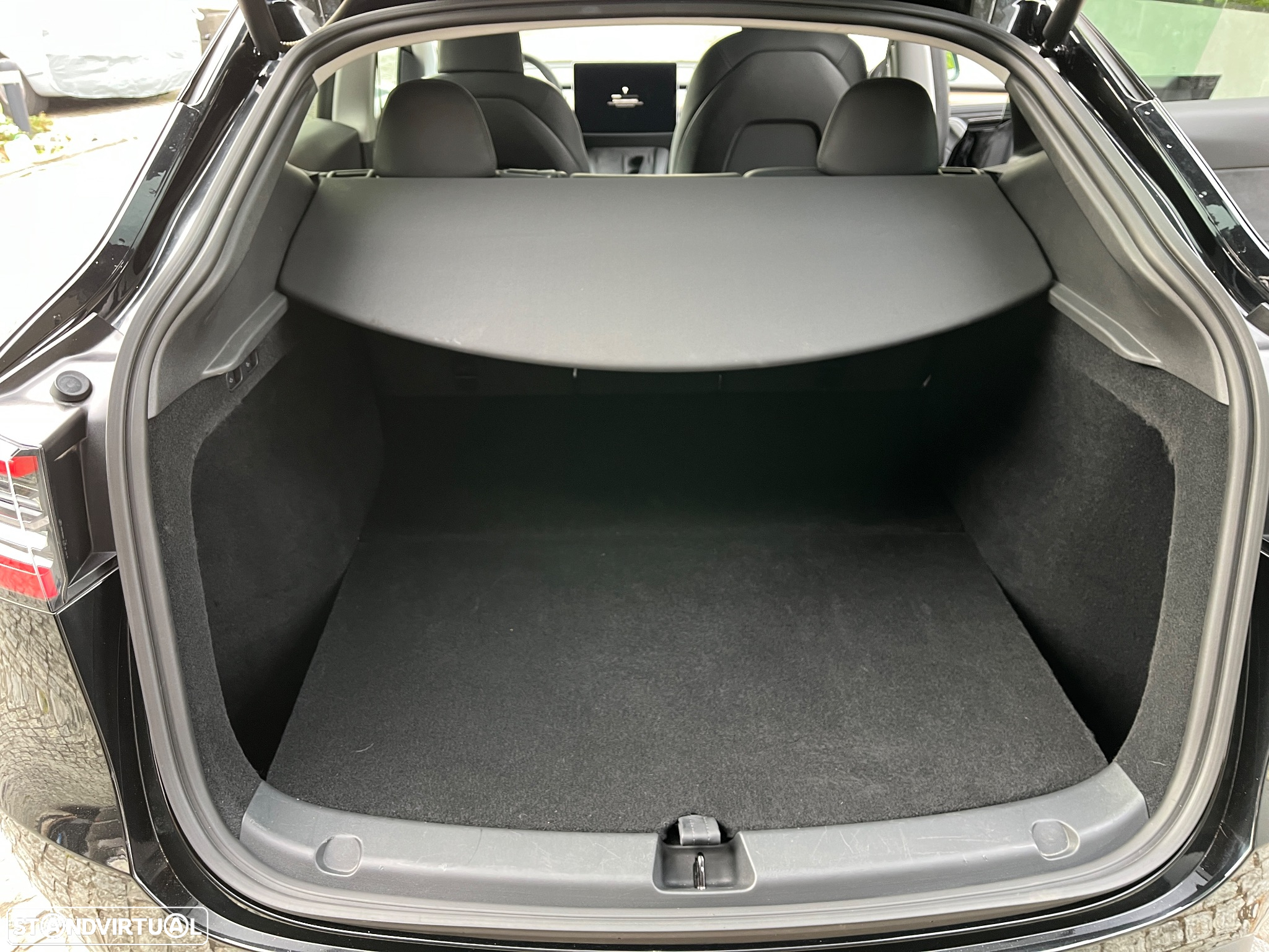 Tesla Model Y Performance Dual Motor AWD - 7