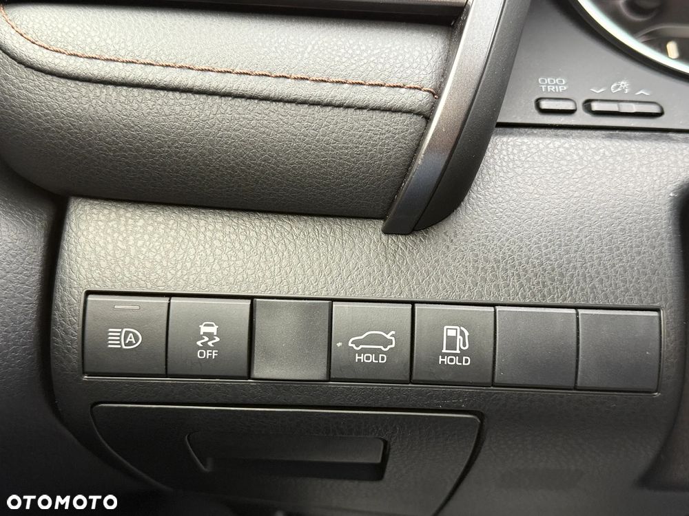 Toyota Camry 2.5 Hybrid Comfort CVT - 16