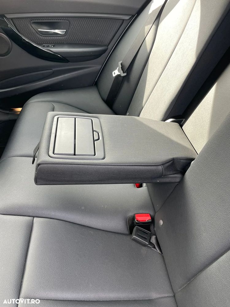 BMW Seria 3 318i Aut. M Sport - 14