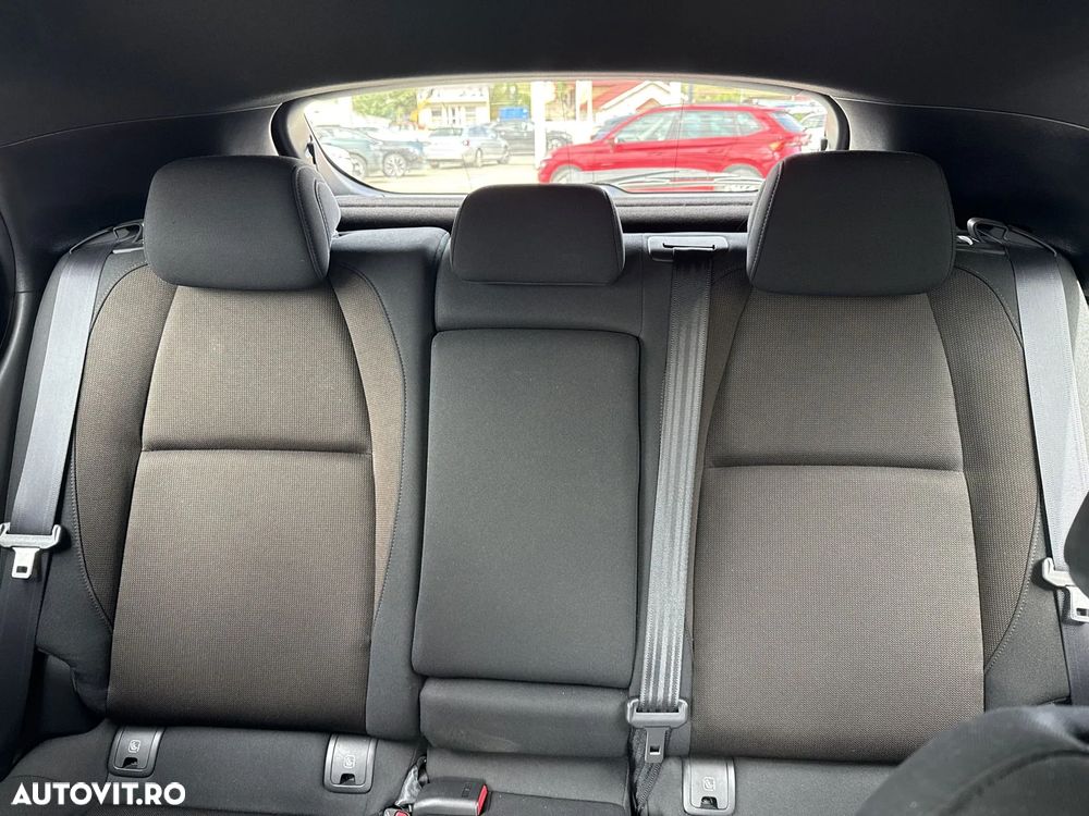 Mazda 3 e-Skyactiv G122 AT MHEV Plus - 18