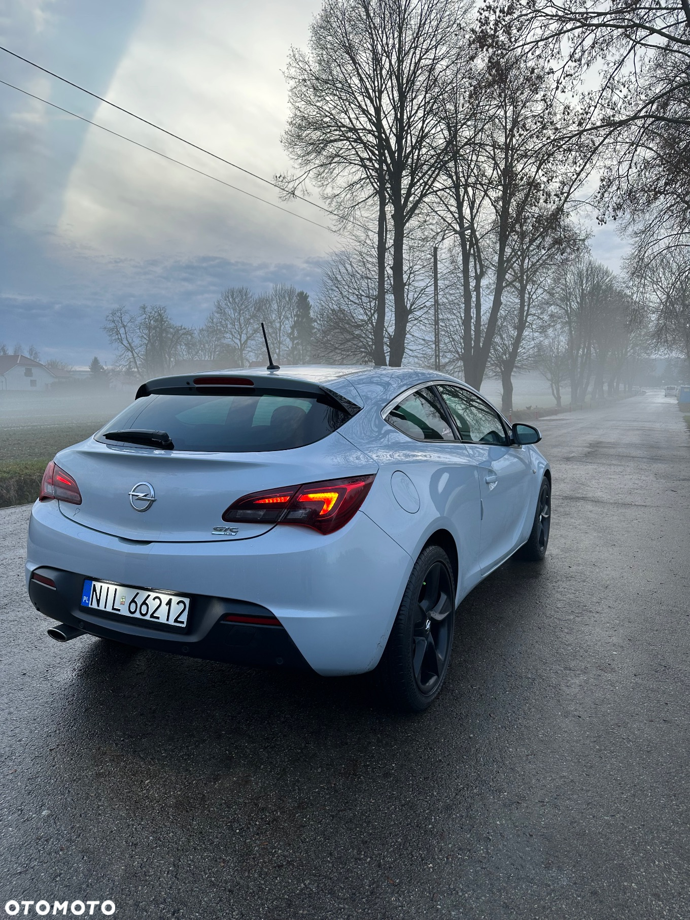 Opel Astra IV GTC 1.6 T Sport - 5