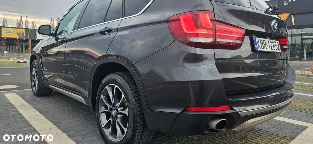 BMW X5 xDrive35i Edition Exclusive - 11