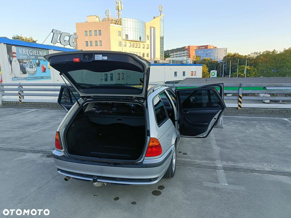 BMW Seria 3 318i Edition Lifestyle - 22