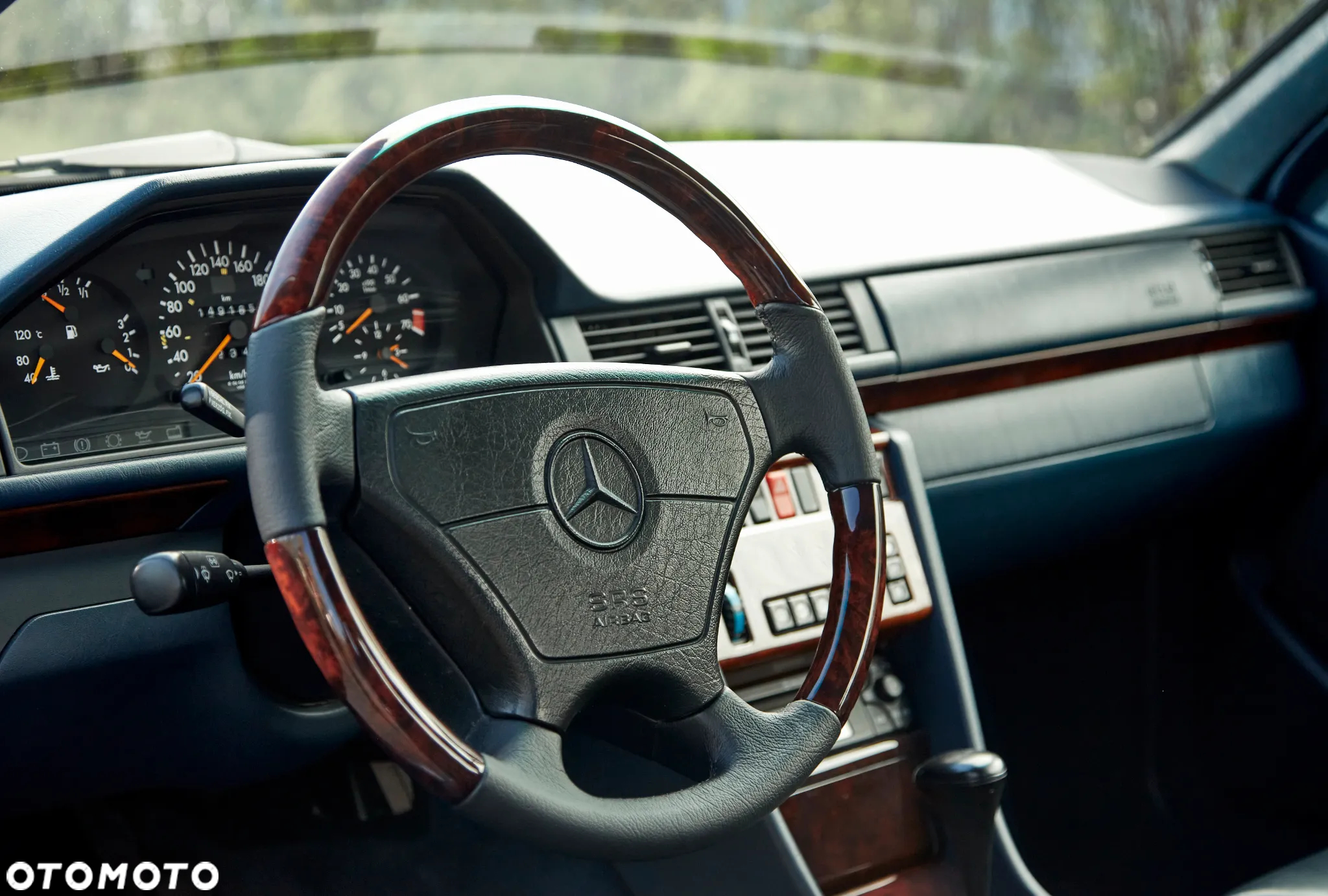 Mercedes-Benz W124 (1984-1993) - 12