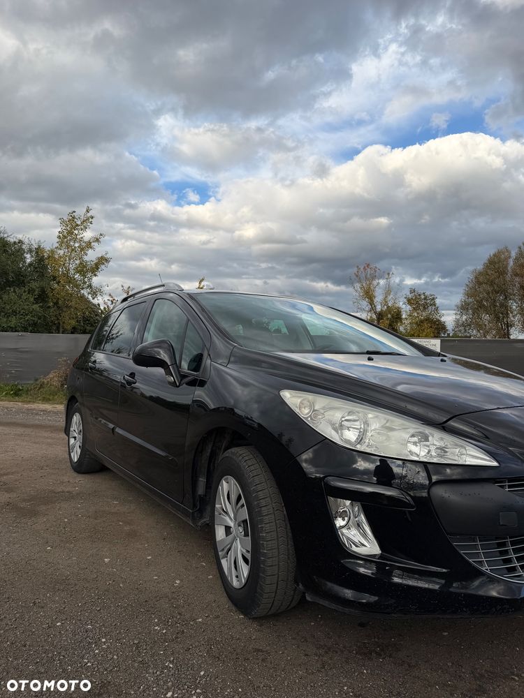 Peugeot 308 2010 photo 2