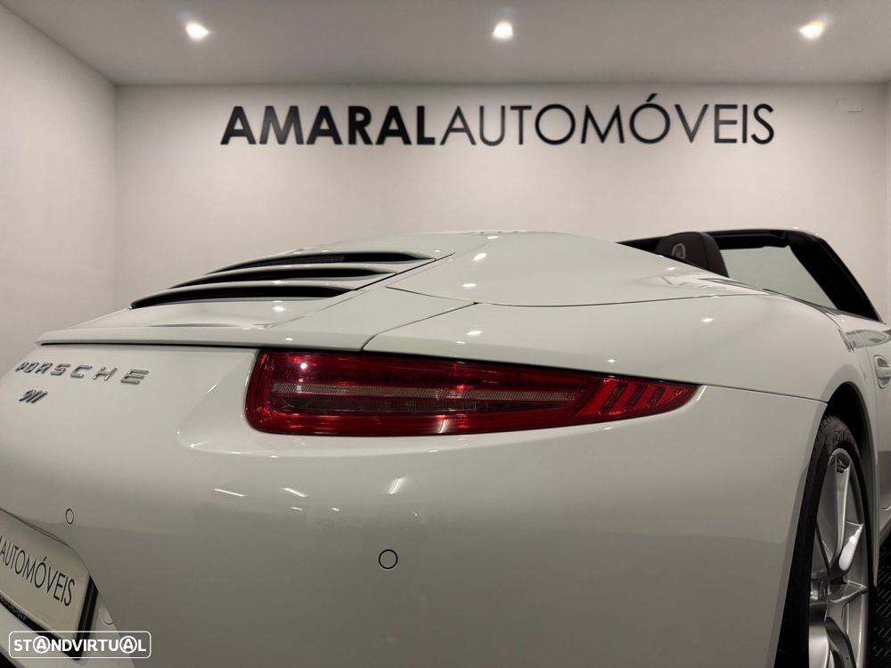 Porsche 911 (991) Carrera 2 - 28