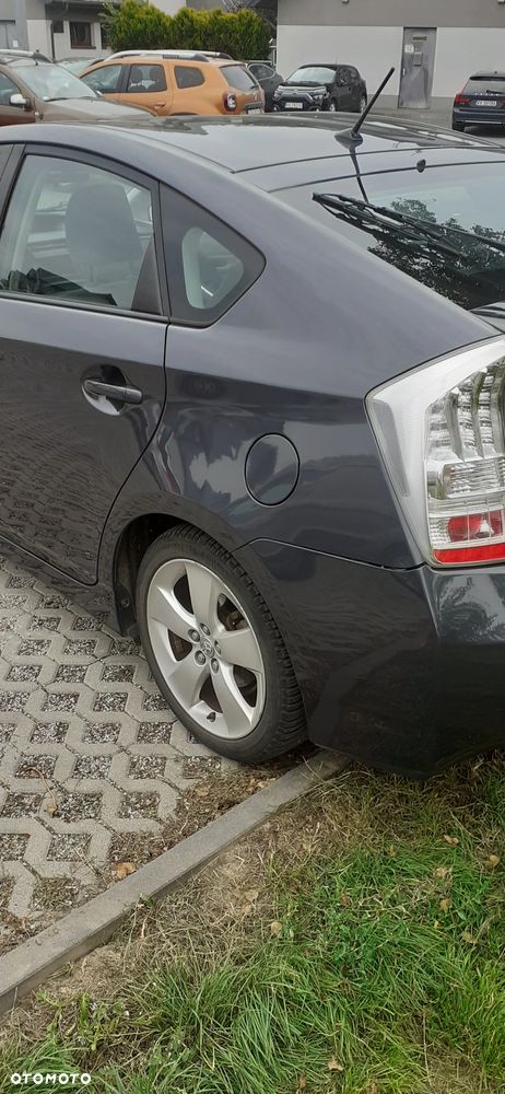 Toyota Prius - 3