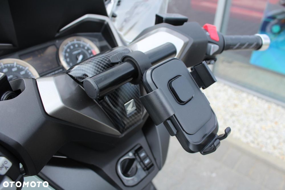 Honda NSS - 11