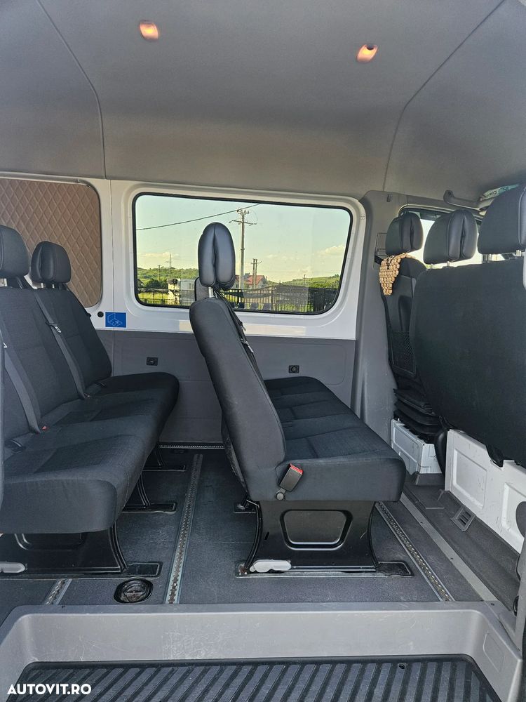 Mercedes-Benz Sprinter - 10