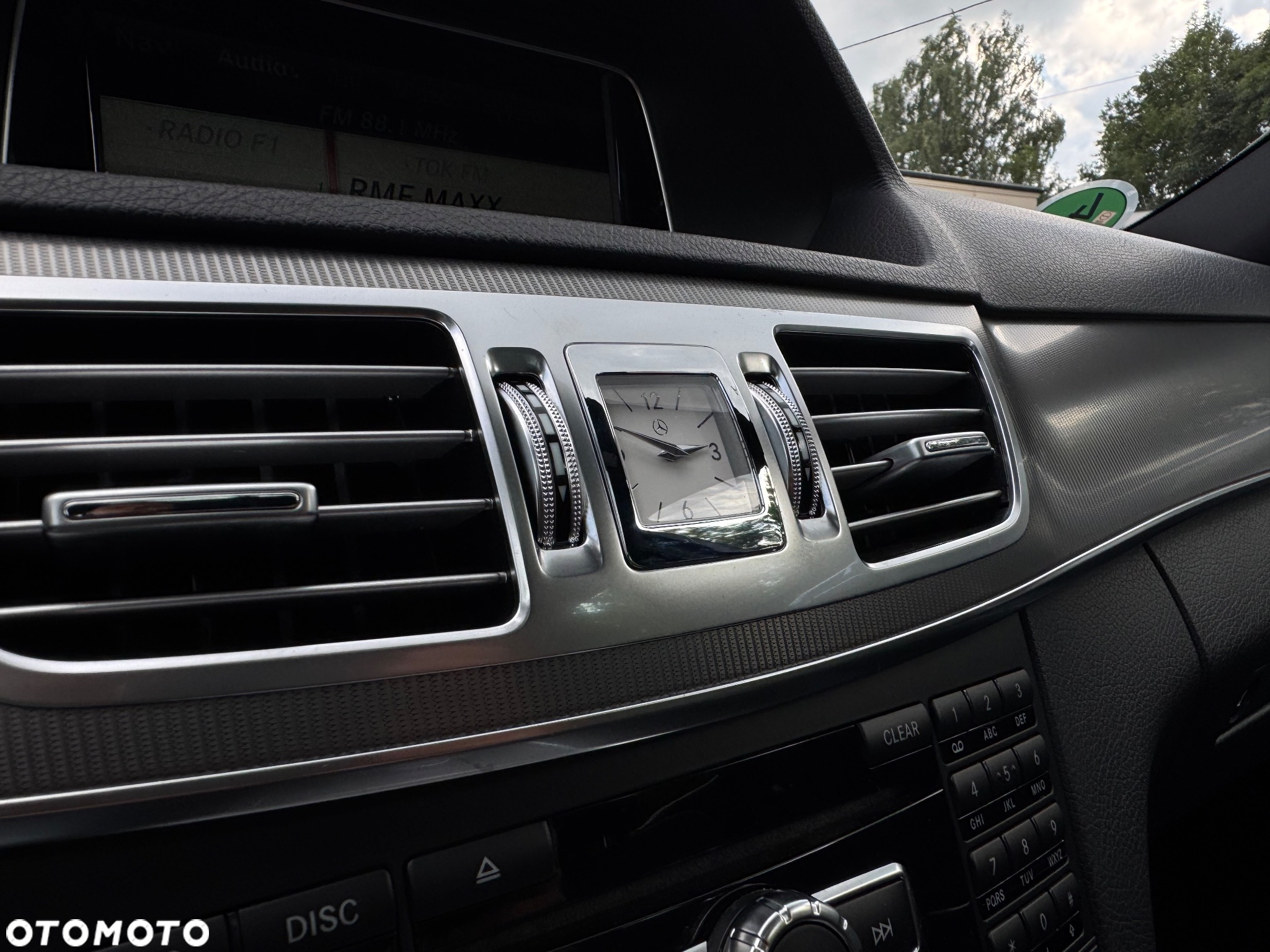 Mercedes-Benz Klasa E 350 d 4Matic T 9G-TRONIC Avantgarde - 31