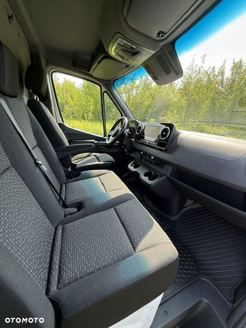 Mercedes-Benz Sprinter 319 CDI - 10