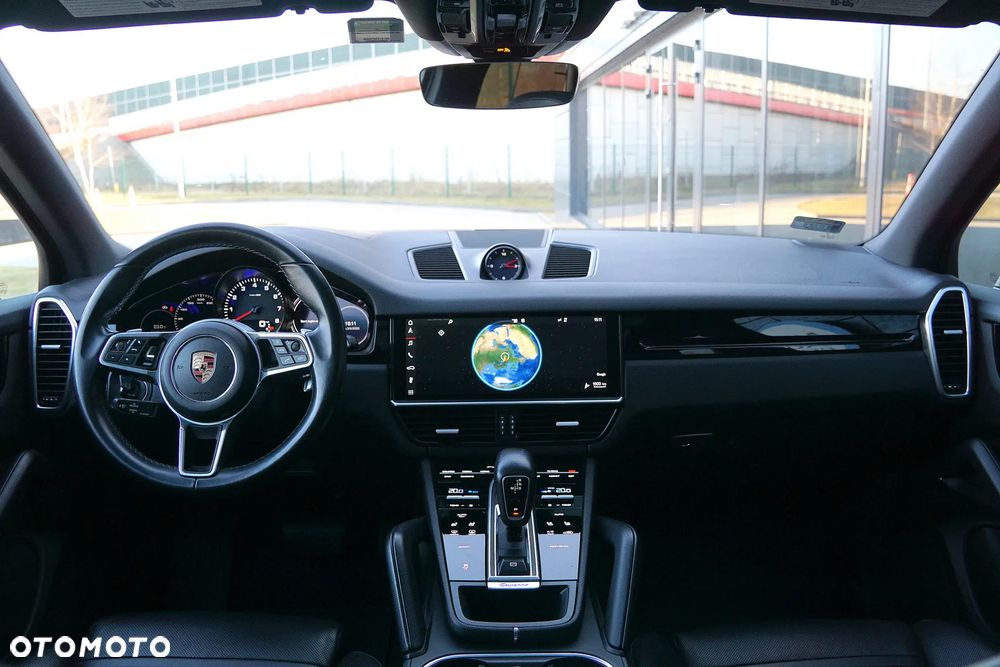 Porsche Cayenne Standard - 30