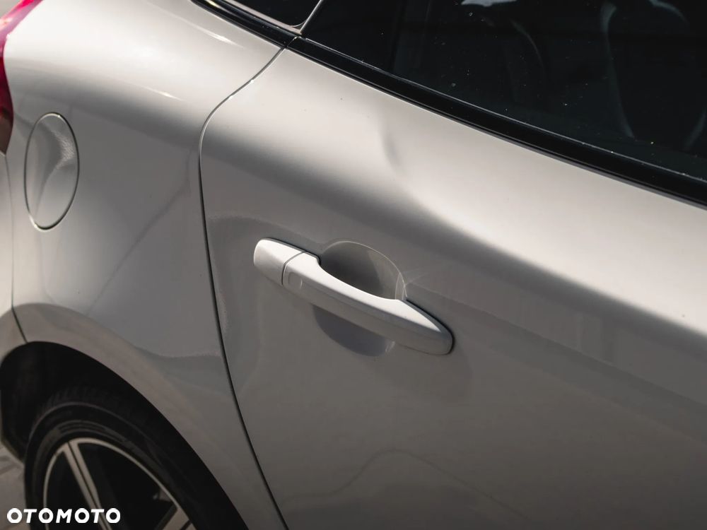 Volvo V40 D3 Drive-E Inscription - 4
