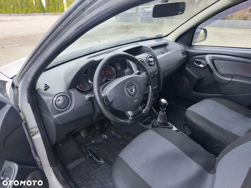 Dacia Duster 1.5 dCi Laureate 4x4 S&S EU6 - 9