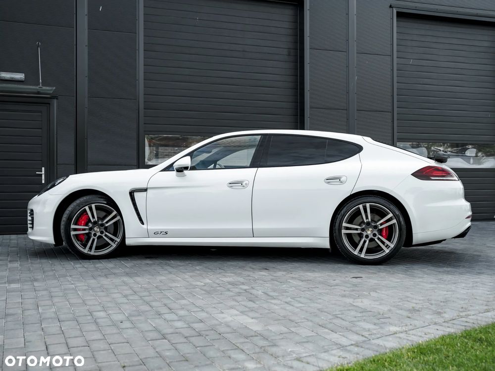 Porsche Panamera GTS PDK - 6