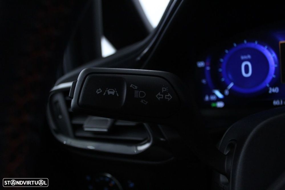 Ford Fiesta 1.0 EcoBoost MHEV ST-Line X - 24