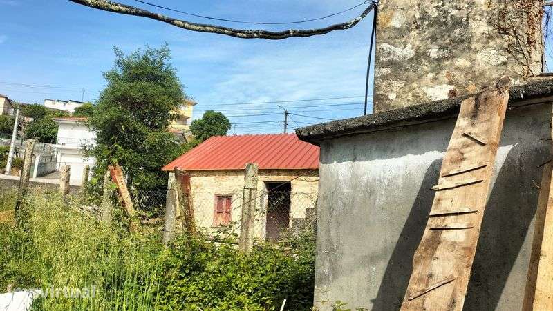 Prédio com 7 habitações para recuperar em Pindelo - Grande imagem: 3/8
