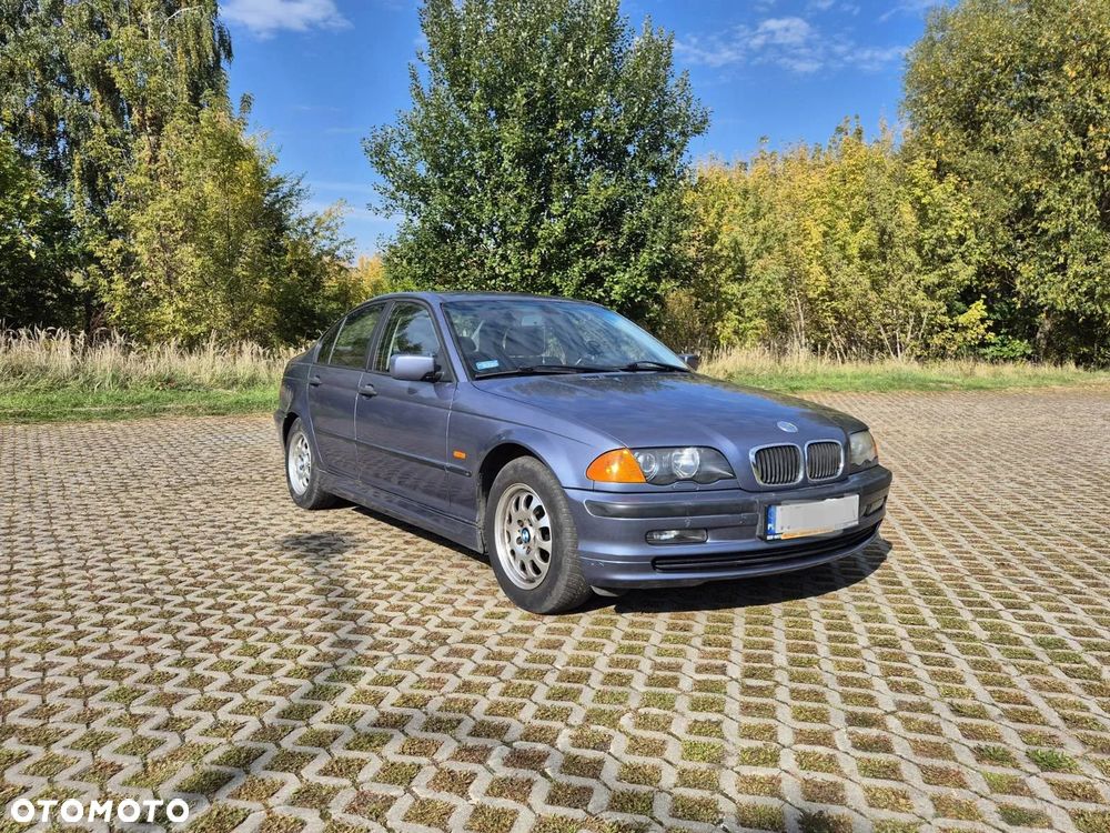 BMW Seria 3 318i - 2