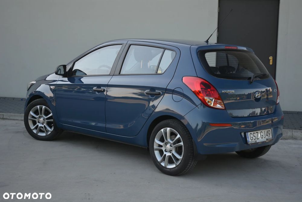 Hyundai i20 - 13