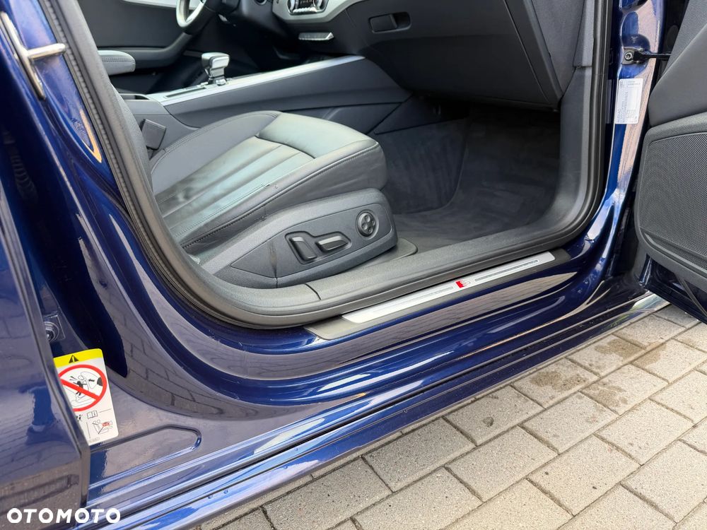 Audi A4 Avant 35 TFSI S tronic S line - 24