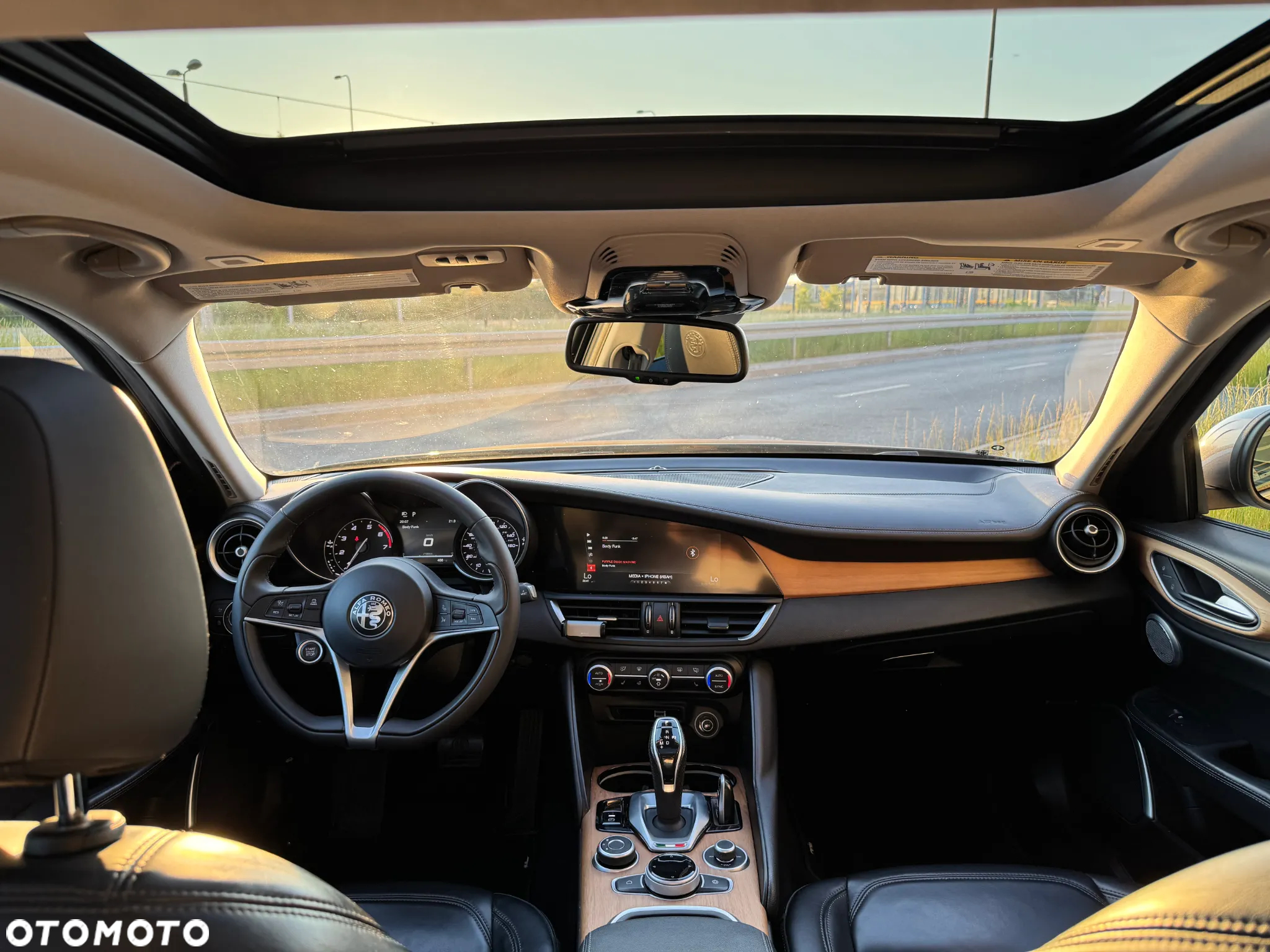 Alfa Romeo Giulia 2.0 Turbo 16V AT8-Q4 Veloce - 6