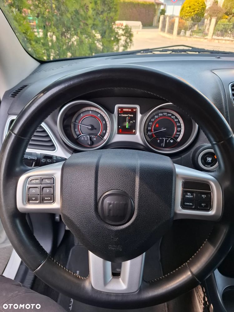 Fiat Freemont 2.0 Multijet Lounge AWD - 25