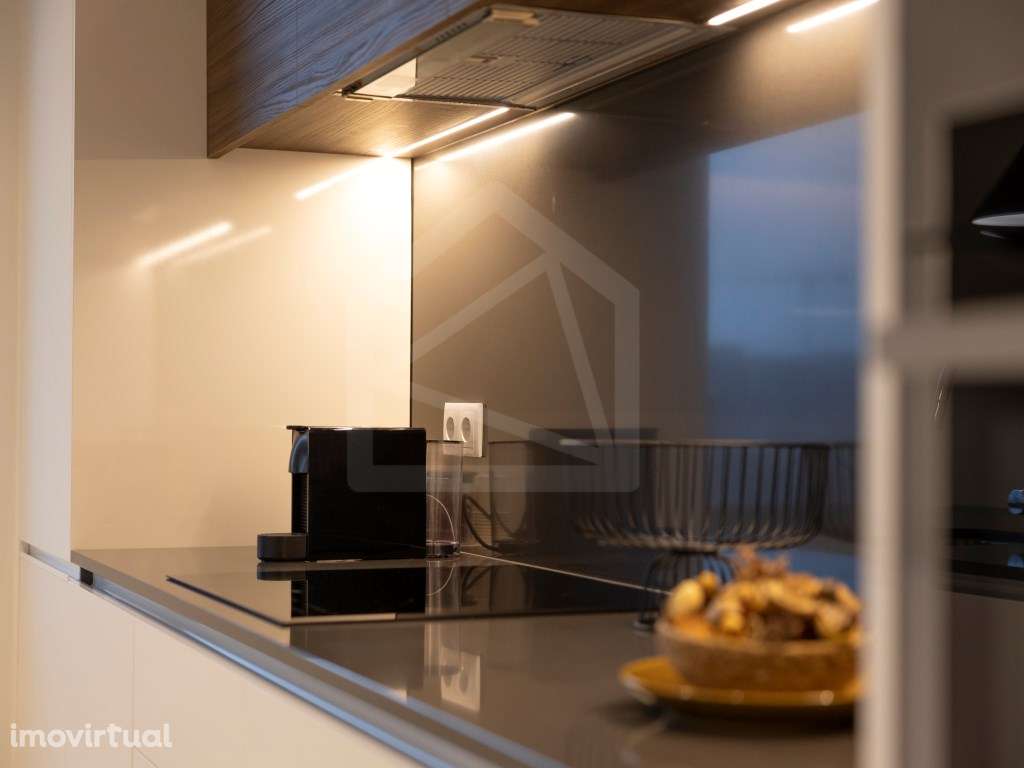 Apartamento T3 com varanda, suite, garagem dupla e arrecadação. - Grande imagem: 5/38