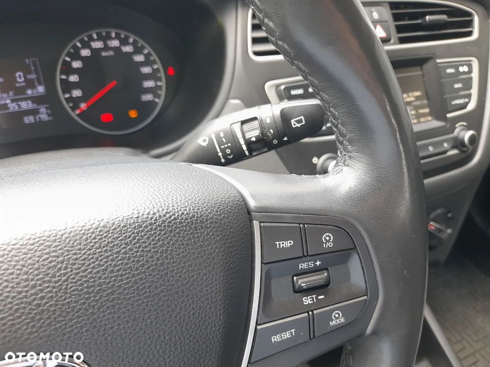 Hyundai i20 - 23