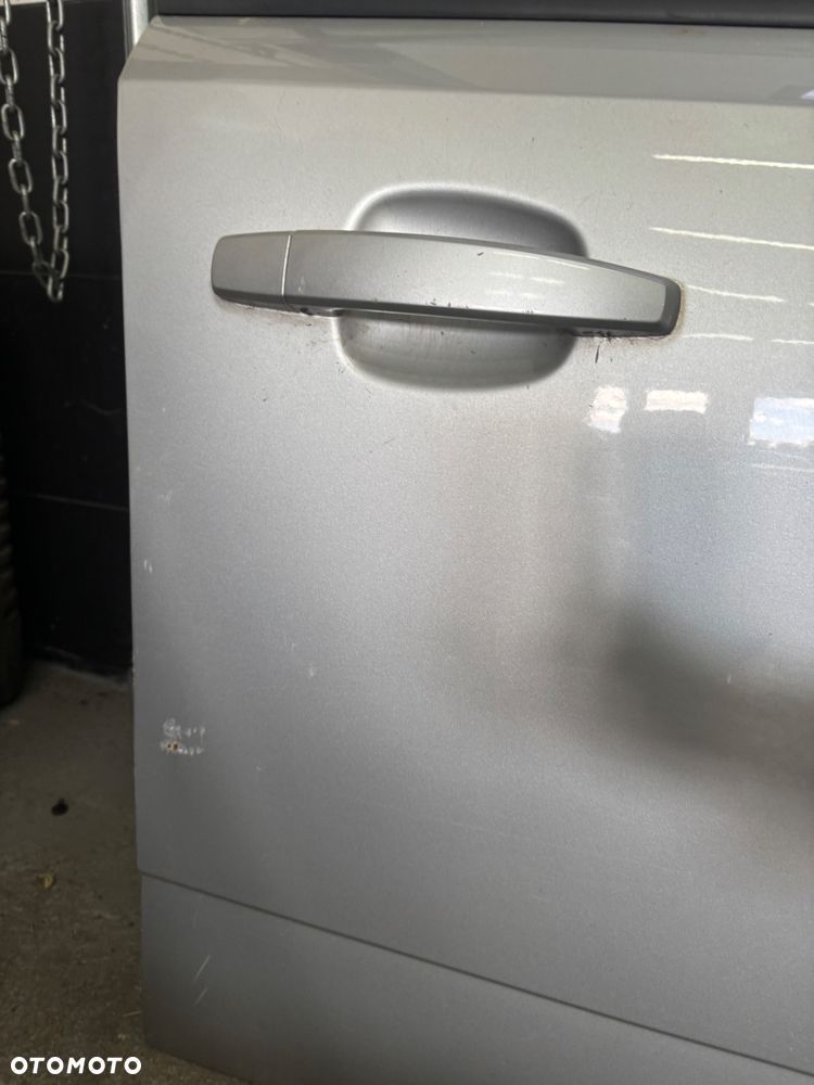 OPEL ASTRA H DRZWI PRAWY PRZOD PRZEDNIE HB 157 - 5