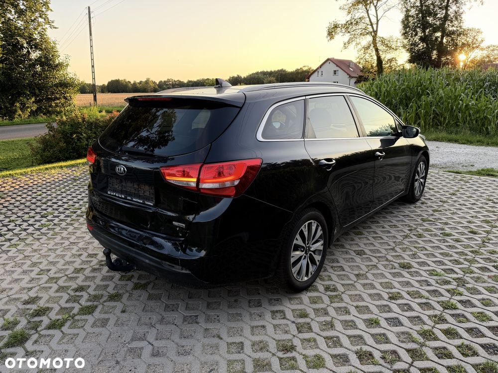 Kia Ceed - 4
