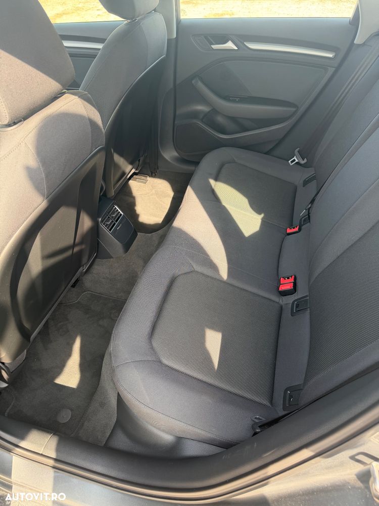 Audi A3 1.6 TDI ack (clean diesel) S tronic S line Sportpaket - 7