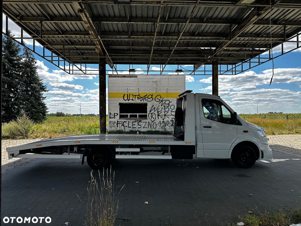 Mercedes-Benz Sprinter - 8